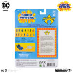 AQUAMAN (SUPER POWERS). Mitad humano y mitad atlante, Arthur Curry es Aquaman, el rey de Atlantis y defensor de los vastos océanos de la Tierra. Como miembro fundador de la Liga de la Justicia, también protege el mundo de la superficie de las fuerzas del mal.