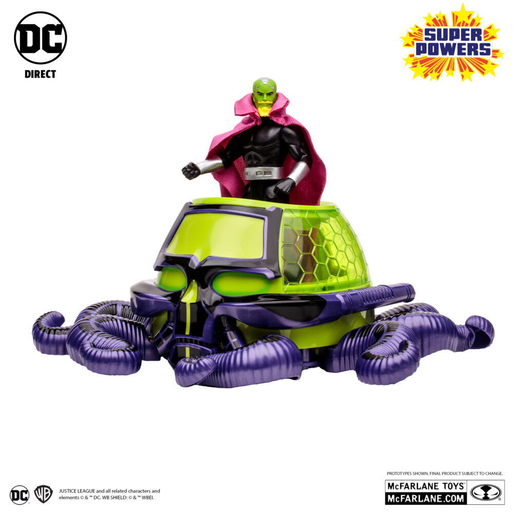 Brainiac with skull ship (gold label) super powers dc direct. Gracias a su cerebro altamente avanzado y computarizado, brainiac siempre va diez pasos por delante de sus oponentes, incluso de los más inteligentes como superman. En última instancia, su incapacidad para ver más allá de la lógica pura siempre ha sido su perdición. Pero, al igual que un virus informático malicioso que nunca se puede eliminar por completo, brainiac siempre consigue reaparecer cuando menos se lo espera.