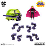 BRAINIAC WITH SKULL SHIP (GOLD LABEL) SUPER POWERS DC DIRECT. Gracias a su cerebro altamente avanzado y computarizado, Brainiac siempre va diez pasos por delante de sus oponentes, incluso de los más inteligentes como Superman. En última instancia, su incapacidad para ver más allá de la lógica pura siempre ha sido su perdición. Pero, al igual que un virus informático malicioso que nunca se puede eliminar por completo, Brainiac siempre consigue reaparecer cuando menos se lo espera.