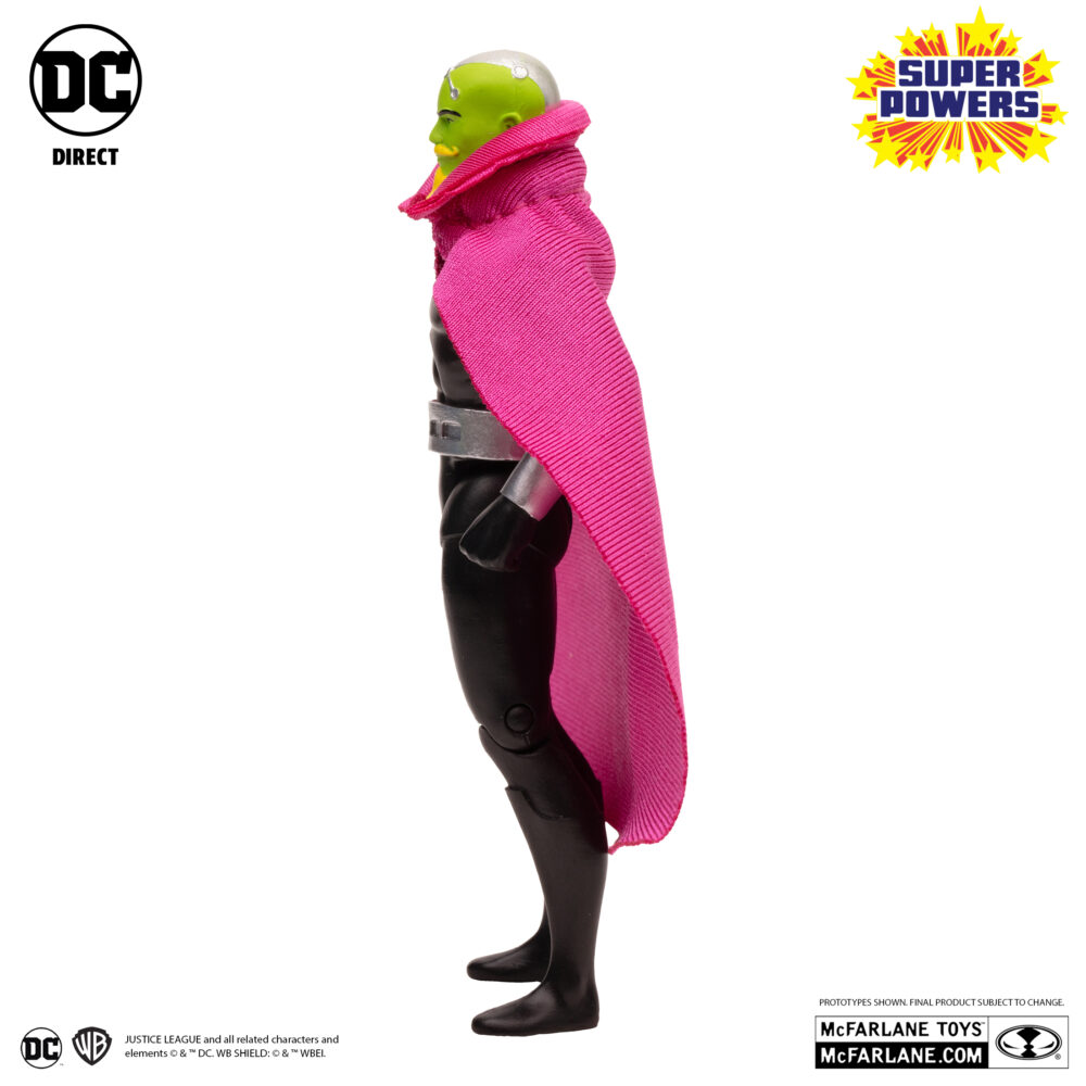 Brainiac with skull ship (gold label) super powers dc direct. Gracias a su cerebro altamente avanzado y computarizado, brainiac siempre va diez pasos por delante de sus oponentes, incluso de los más inteligentes como superman. En última instancia, su incapacidad para ver más allá de la lógica pura siempre ha sido su perdición. Pero, al igual que un virus informático malicioso que nunca se puede eliminar por completo, brainiac siempre consigue reaparecer cuando menos se lo espera.