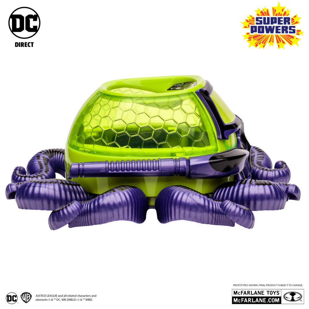 Brainiac with skull ship (gold label) super powers dc direct. Gracias a su cerebro altamente avanzado y computarizado, brainiac siempre va diez pasos por delante de sus oponentes, incluso de los más inteligentes como superman. En última instancia, su incapacidad para ver más allá de la lógica pura siempre ha sido su perdición. Pero, al igual que un virus informático malicioso que nunca se puede eliminar por completo, brainiac siempre consigue reaparecer cuando menos se lo espera.