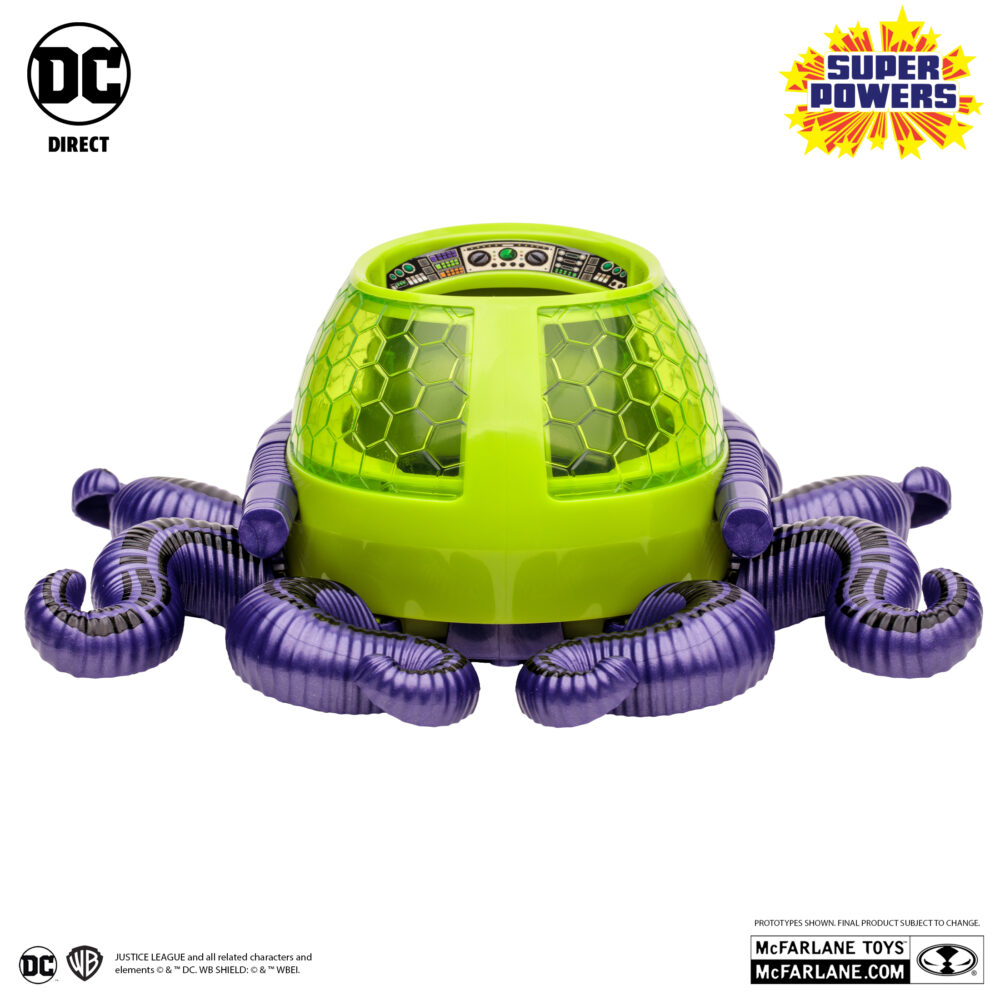 Brainiac with skull ship (gold label) super powers dc direct. Gracias a su cerebro altamente avanzado y computarizado, brainiac siempre va diez pasos por delante de sus oponentes, incluso de los más inteligentes como superman. En última instancia, su incapacidad para ver más allá de la lógica pura siempre ha sido su perdición. Pero, al igual que un virus informático malicioso que nunca se puede eliminar por completo, brainiac siempre consigue reaparecer cuando menos se lo espera.