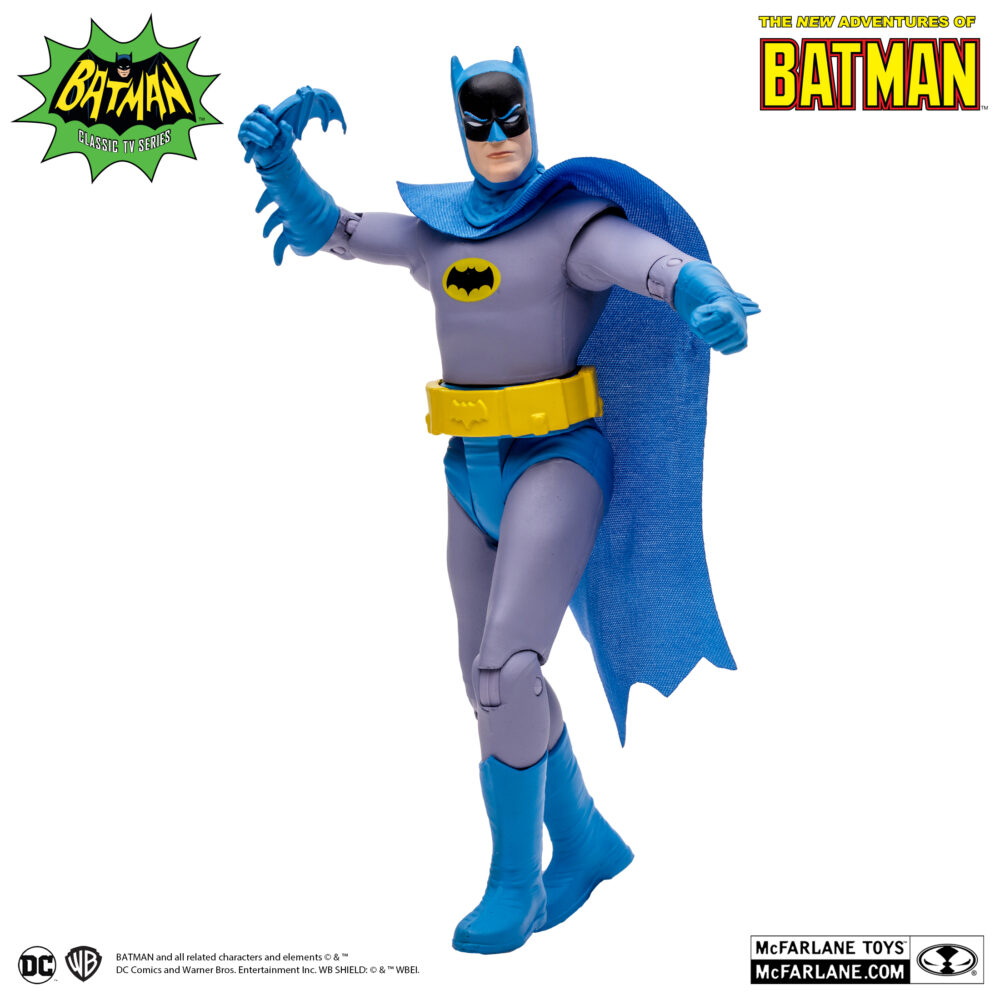 Batman (the new adventures of batman). Bruce wayne, un multimillonario playboy durante el día, disfruta de una doble vida que le proporciona la comodidad de no tener preocupaciones económicas, un mayordomo leal convertido en guardián y la base de operaciones perfecta en la antigua red de cuevas situada bajo la extensa finca de su familia. Sin embargo, por la noche, se despoja de toda apariencia, se pone su icónica capa festoneada y su capucha puntiaguda y se adentra en las sombrías calles, cielos y tejados de gotham city.