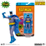 BATMAN (THE NEW ADVENTURES OF BATMAN). Bruce Wayne, un multimillonario playboy durante el día, disfruta de una doble vida que le proporciona la comodidad de no tener preocupaciones económicas, un mayordomo leal convertido en guardián y la base de operaciones perfecta en la antigua red de cuevas situada bajo la extensa finca de su familia. Sin embargo, por la noche, se despoja de toda apariencia, se pone su icónica capa festoneada y su capucha puntiaguda y se adentra en las sombrías calles, cielos y tejados de Gotham City.