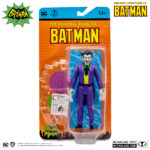 THE JOKER (THE NEW ADVENTURES OF BATMAN). Ningún nombre infunde tanto terror en los corazones de los ciudadanos de Gotham City como el del Joker. En una ciudad plagada de criminales descomunales, este villano siempre sonriente destaca por encima de todos. Un psicópata total sin ningún tipo de moral, el Joker, cuyo nombre real e identidad siguen siendo un completo misterio, se caracteriza por su piel blanca como la tiza, su pelo verde y una sonrisa permanente que se extiende por todo su rostro. Pero no hay nada divertido en este payaso en particular, que solo encuentra humor en el sufrimiento de los demás.