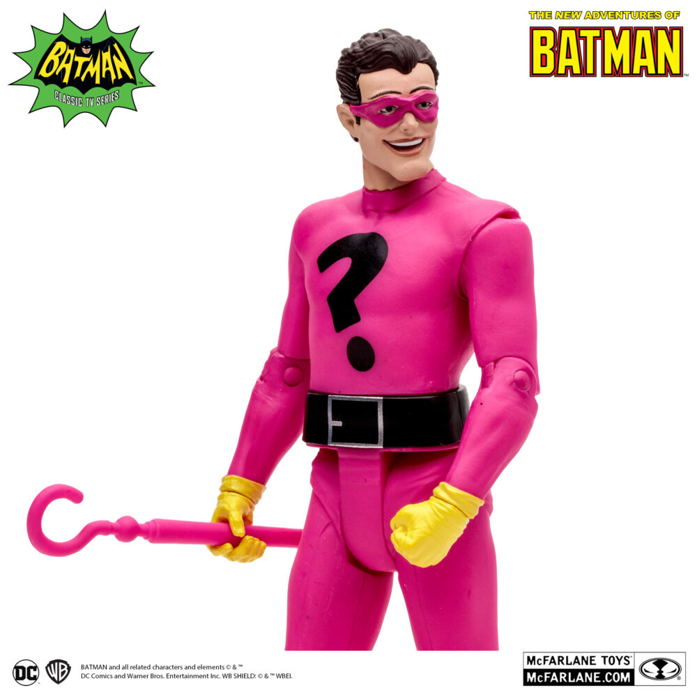 The riddler (the new adventures of batman). Dotado de una inteligencia prodigiosa, el acertijo crea trampas elaboradas, a veces al estilo de rube goldberg, y está dispuesto incluso a utilizar a civiles inocentes como cebo. Aunque no es físicamente imponente, la brillantez, la neurosis y la falta de empatía del acertijo lo convierten en un enemigo increíblemente peligroso. Le importa muy poco, por no decir nada, la vida de aquellos a quienes utiliza en sus planes y, en cambio, solo los ve como peones desechables en su continua batalla intelectual contra batman.