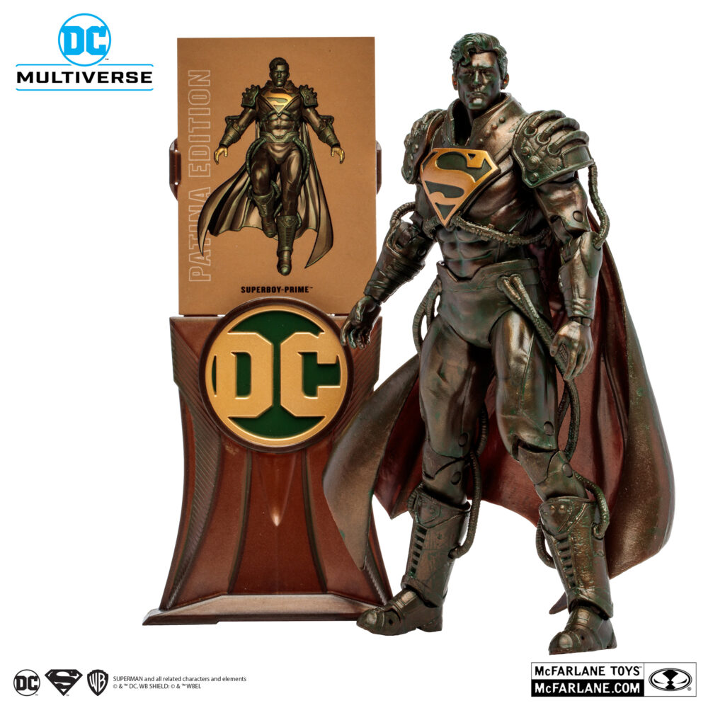Superboy prime dc multiverse (patina) (gold label). Superboy-prime, una versión alternativa de superman, proviene de una tierra en la que los superhéroes y supervillanos de dc eran personajes de ficción... Hasta el día en que sus poderes se activaron y se convirtió en el único superhumano de su mundo. Pero después de que su planeta fuera destruido en la crisis en las tierras infinitas, se volvió loco con el tiempo y finalmente se enfrentó a los superhéroes del universo principal de dc en el evento crisis infinita. Finalmente, superboy-prime fue derrotado y encarcelado en el muro de la fuente, la barrera que rodea el universo, pero se liberó cuando este fue destruido años más tarde. Sin embargo, cuando otra crisis amenazó toda la realidad, superboy-prime volvió a demostrar que era un héroe y ayudó a salvar el multiverso dc.