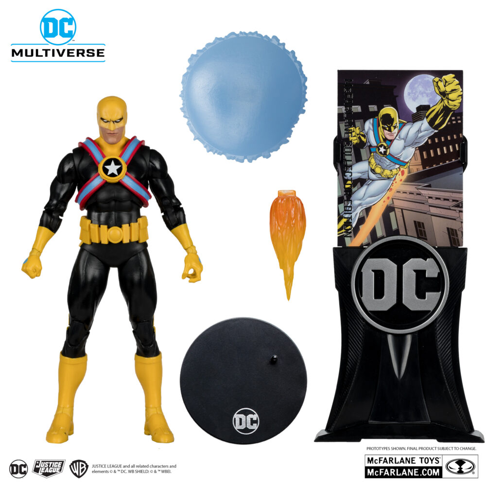 Agent liberty (panic in the sky) mcfarlane collector edition #17. El exagente de la cia ben lockwood se unió a un equipo radical, superpatriota y bien financiado llamado «sons of liberty»™ por recomendación de su antiguo jefe en la agencia. Como agente libertad, lockwood disfrutaba de acceso a armaduras y armas de alta tecnología. El agente libertad rompió filas con los hijos de la libertad cuando la organización le ordenó asesinar al senador pete ross™. Se negó a matar a su antiguo mentor y envió información clasificada sobre los hijos de la libertad al reportero del daily planet™ clark kent™ antes de comenzar una nueva vida como fugitivo. A pesar de su falta de superpoderes, el agente libertad ha colaborado brevemente con la liga de la justicia de américa™.