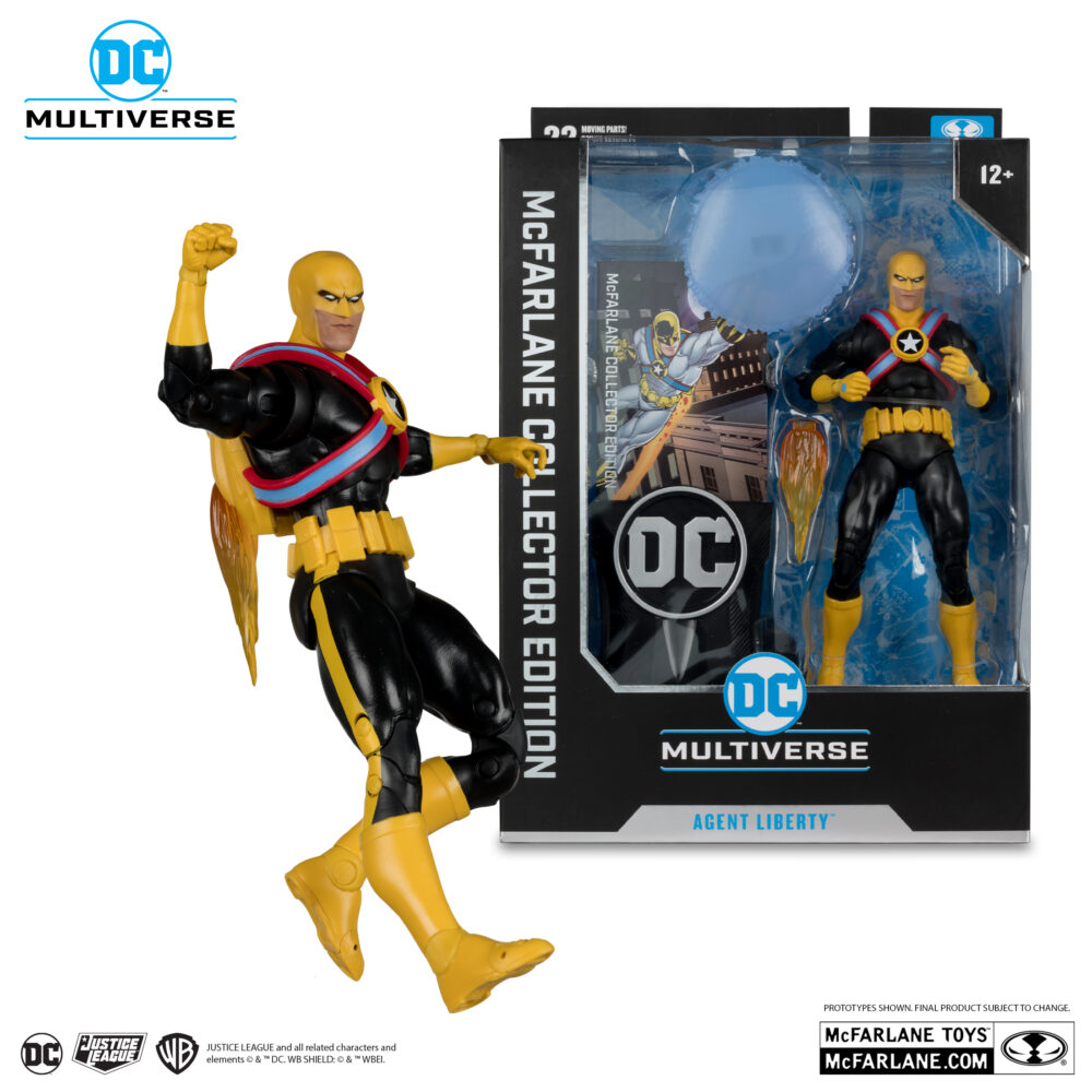Agent liberty (panic in the sky) mcfarlane collector edition #17. El exagente de la cia ben lockwood se unió a un equipo radical, superpatriota y bien financiado llamado «sons of liberty»™ por recomendación de su antiguo jefe en la agencia. Como agente libertad, lockwood disfrutaba de acceso a armaduras y armas de alta tecnología. El agente libertad rompió filas con los hijos de la libertad cuando la organización le ordenó asesinar al senador pete ross™. Se negó a matar a su antiguo mentor y envió información clasificada sobre los hijos de la libertad al reportero del daily planet™ clark kent™ antes de comenzar una nueva vida como fugitivo. A pesar de su falta de superpoderes, el agente libertad ha colaborado brevemente con la liga de la justicia de américa™.