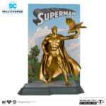 SUPERMAN CENTENNIAL PARK TRIBUTE STATUE GOLD LABEL DC MULTIVERSE. Más rápido que una bala, más poderoso que una locomotora... El Hombre de Acero libra una batalla sin fin por la verdad, la justicia y el estilo de vida americano.