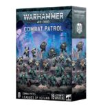 COMBAT PATROL: LEAGUES OF VOTANN WARHAMMER 40000. Vynn, Tumba de la Perdición es reconocido entre los suyos como un verdugo de las amenazas más temibles y un guardián implacable del futuro de su pueblo. Lidera una fuerza de choque flexible compuesta por versátiles Sucesores Combatientes, la élite de los Guardamoradas Einhyr y los pesados Estruendosos Brôkhyr para expandir las posesiones de la Familia. Si quieres asegurar tu territorio en nombre de los Ancestros, esta caja es la manera perfecta de comenzar una nueva colección de las Ligas de los Votann (o ampliar un ejército existente) y ahorrar dinero en comparación con la compra de las cajas por separado. La fuerza está liderada por Vynn, Tumba de la Perdición, un poderoso héroe equipado con un exotraje pesado, y acompañado por una escolta de Guardamoradas Einhyr. Una unidad de Estruendosos Brôkhyr proporciona apoyo a distancia mientras los Sucesores reclaman objetivos clave. Estas 19 miniaturas de plástico representan una fuerza completa del Baluarte de Vynn para usar en partidas tácticas y ajustadas de Patrulla de Warhammer 40,000. Las reglas de esta Patrulla están disponibles como descarga gratuita en el sitio web de Warhammer Community.