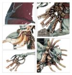SPEARHEAD: FLESH-EATER COURTS – CHARNEL WATCH WARHAMMER AGE OF SIGMAR. La Guardia del Osario custodia las fronteras de los dominios de las Cortes Comecarne. Un Guardián Sangriento Abominable dirige el destacamento mientras Desolladores de la Cripta alados patrullan los cielos. Los Horrores de la Cripta se establecen en las fortalezas y las protegen frente a incursiones, y una banda de Fustigabestias Reales persigue a sus presas por los campos y las colinas de sus cotos de caza. Si deseas proteger los dominios de tu señor, esta caja es perfecta para empezar o ampliar una colección de Cortes Comecarne de una forma más económica que comprando los kits por separado. Dirigidos por un salvaje Guardián Sangriento Abominable y protegidos por Desolladores de la Cripta de élite, son una fuerza a tener muy en cuenta. Los Horrores de la Cripta se lanzan hacia delante para enfrentarse a las unidades más duras, y los Fustigabestias Reales controlan el campo de batalla y toman objetivos clave. Estas miniaturas forman una fuerza completa de Punta de lanza, lo que significa que podrás empezar a jugar disputadas partidas tácticas nada más abrir la caja.