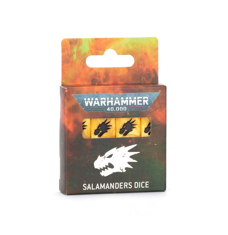 SALAMANDERS DICE WARHAMMER 40000. Los Salamandras avanzan hacia la batalla envueltos en una conflagración de su propia creación, quemando a sus enemigos con llamas purificadoras. Marchan no solo por el Imperium, sino también por su honorable Primarca, Vulkan. Un juego de 16 dados de seis caras con esquinas cuadradas para usar en partidas de Warhammer 40,000, con la temática de los Salamandras. Están fabricados en plástico acrílico de color naranja llamativo con muescas en tinta negra y miden 16 mm de arista. Las caras del 1 al 5 están marcadas con los tradicionales puntos y la cara del 6 está adornada con el icono expertamente forjado de los Salamandras.