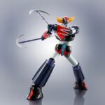 UFO ROBOT GRENDIZER SIDE SUPER THE ROBOT SPIRITS. Tamashii incorpora a su colección The Robot Spirits Side Super esta figura de Grendizer que conmemora el 50º aniversario de la serie original "UFO Robot Grendizer". La figura mide aproximadamente 16 cm y cuenta con articulaciones que le permiten moverse libremente. Está equipada con 2x pares de manos intercambiables, 2x cuchilla doble (que se pueden unir) y 2x puños rotantes. UNIDADES LIMITADAS.
