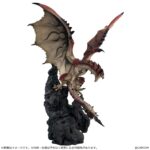 RATHALOS 2.0 VERSION FIGURA MONSTER HUNTER BUILDER CREATOR'S MODEL. Capcom incorpora a su colección Builder Creators's Model la versión 2.0 de la figura de Rathalos, el monstruo insignia de la saga de videojuego "Monster Hunter". El dragon de la raza Wyvern se presenta a punto de atacar desde un tronco con actitud amenazante. Está fabricado en PVC y ABS, mide aproximadamente 36,5 x 30 x 20 cm incluyendo la base con forma de tronco y se presenta en caja con ventana. Ideal para exponer con RATHIAN 2.0 VERSION FIGURA MONSTER HUNTER BUILDER CREATOR'S MODEL (se venden por separado).