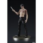 GORO MAJIMA BATTLE STYLE YAKUZA: LIKE A DRAGON DIGSTA. Dig Co., Ltd. vuelve a presentar dentro de su línea Digstar la figura de Goro Majima en posición de combate como aparece en el videojuego "Like a Dragon" de la saga "Yakuza". Esta estatua muestra al personaje con su icónico tatuaje Hannya y una expresión que refleja toda su personalidad. Mide aproximadamente 17,5 cm de alto incluyendo su base y está fabricada en PVC y ABS. Incluye 1x juego de brazos intercambiables y una base circular con acabado metálico. Ideal para exponer con TAIGA SAEJIMA BATTLE STYLE YAKUZA: LIKE A DRAGON DIGSTA (se venden por separado).