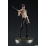 GORO MAJIMA BATTLE STYLE YAKUZA: LIKE A DRAGON DIGSTA. Dig Co., Ltd. vuelve a presentar dentro de su línea Digstar la figura de Goro Majima en posición de combate como aparece en el videojuego "Like a Dragon" de la saga "Yakuza". Esta estatua muestra al personaje con su icónico tatuaje Hannya y una expresión que refleja toda su personalidad. Mide aproximadamente 17,5 cm de alto incluyendo su base y está fabricada en PVC y ABS. Incluye 1x juego de brazos intercambiables y una base circular con acabado metálico. Ideal para exponer con TAIGA SAEJIMA BATTLE STYLE YAKUZA: LIKE A DRAGON DIGSTA (se venden por separado).