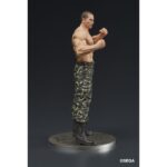 TAIGA SAEJIMA BATTLE STYLE YAKUZA: LIKE A DRAGON DIGSTA. Dig Co., Ltd. suma a su línea Digstar la figura de Taiga Saejima en posición de combate como aparece en el videojuego "Like a Dragon" de la saga "Yakuza". Representado con sus tatuajes de tigre y bambú con una expresión intensa, esta pieza captura la fuerza y presencia del personaje. Los detalles han sido logrados mediante modelado y pintado digital de alta precisión. Incluye una base circular con acabado metálico. Ideal para exponer con GORO MAJIMA BATTLE STYLE YAKUZA: LIKE A DRAGON DIGSTA (se venden por separado).