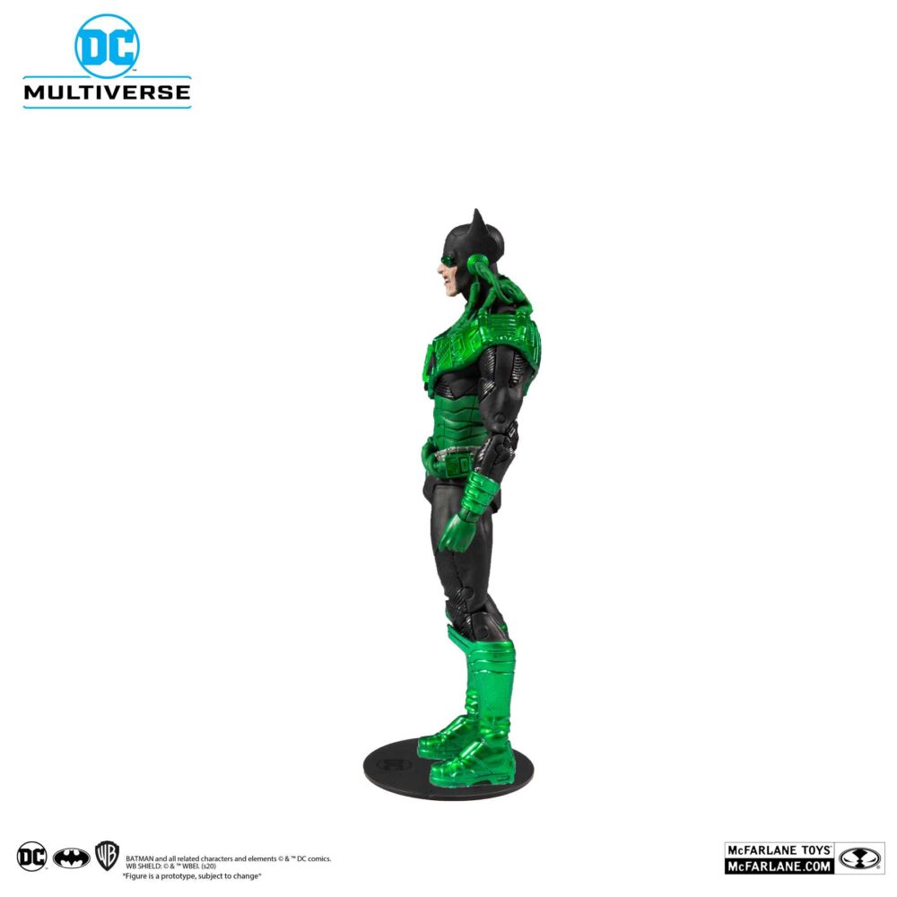 Batman earth-32 dc multiverse. En el multiverso oscuro de dc, en la tierra -32, la luz verde de la voluntad ha transformado al enfadado bruce wayne™ en algo muy oscuro y siniestro. Tras el asesinato de sus padres en crime alley, el joven bruce recibe un anillo de green lantern™, que le permite volar y generar construcciones de energía de luz dura letales. Sin alfred pennyworth™ para guiarlo, pronto se traga su miedo y su dolor y deja que el vacío que queda lo corrompa a él y al anillo, desatando una ola de oscuridad en su mundo, y ahora en el nuestro, como the dawnbreaker™.