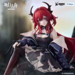 SURTR ARKNIGHTS NOODLE STOPPER. Furyu introduce a su línea Noodle Stopper la figura de Surtr, personaje del juego para dispositivos móviles "Arknights". La figura mide aproximadamente 15 cm de alto y está fabricada en ATBC-PVC. Como es característico de esta colección, se muestra sentada, ideal para colocarla en bordes mesas o baldas de estantería.
