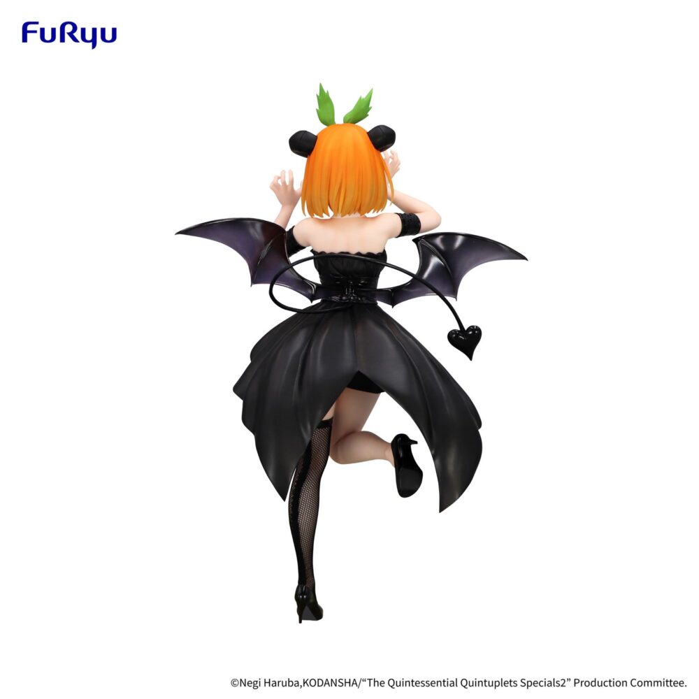 Tnakano yotsuba the quintessential quintuplets bicute dark. Furyu incorpora a su serie bicute dark la figura de nakano yotsuba, de la serie anime "the quintessential quintuplets". La figura tiene una altura de 25 cm y está fabricada en atbc-pvc, abs y fibras de poliéster. Destaca por su pose dinámica y su media de acabado en material textil, aportando mayor realismo.