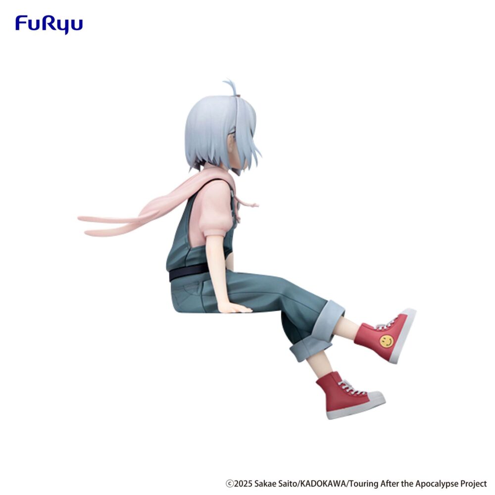 Airi touring after the apocalypse noodle stopper. Furyu presenta a airi en la colección noodle stopper, basada en la serie anime "touring after the apocalypse". Esta figura de 14 cm, realizada en atbc-pvc, muestra al personaje en pose relajada y divertida, lista para decorar mesas o estantes gracias a su característico diseño para apoyarse en bordes.