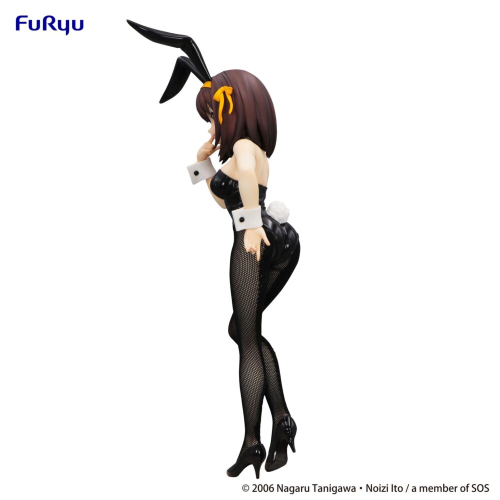 Haruhi suzumiya the melancholy of haruhi suzumiya bicute bunnies. Uryu suma a la colección bicute bunnies la figura de haruhi suzumiya, protagonista del anime "the melancholy of haruhi suzumiya". Con una altura aproximada de 26 cm, está fabricada en atbc-pvc, abs y fibras de poliéster. Se muestra con traje de conejita, siguiendo el estilo distintivo de esta línea de figuras de gran detalle y medias con acabado realistas.