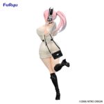 SUPER SONICO WINTER MEMORY VERSION SUPER SONICO TRIO-TRY-IT. Furyu incorpora a su línea Trio-Try-iT la figura de Super Sonico en su versión de memorias de invierno.  Está inspirada en la protagonista de la animación “Super Sonico”. Este modelo mide 21 cm y está fabricado en ATBC-PVC y ABS. La figura representa a la popular cantante virtual en una pose divertida y vestimenta invernal con acabados cuidados y gran nivel de detalle.