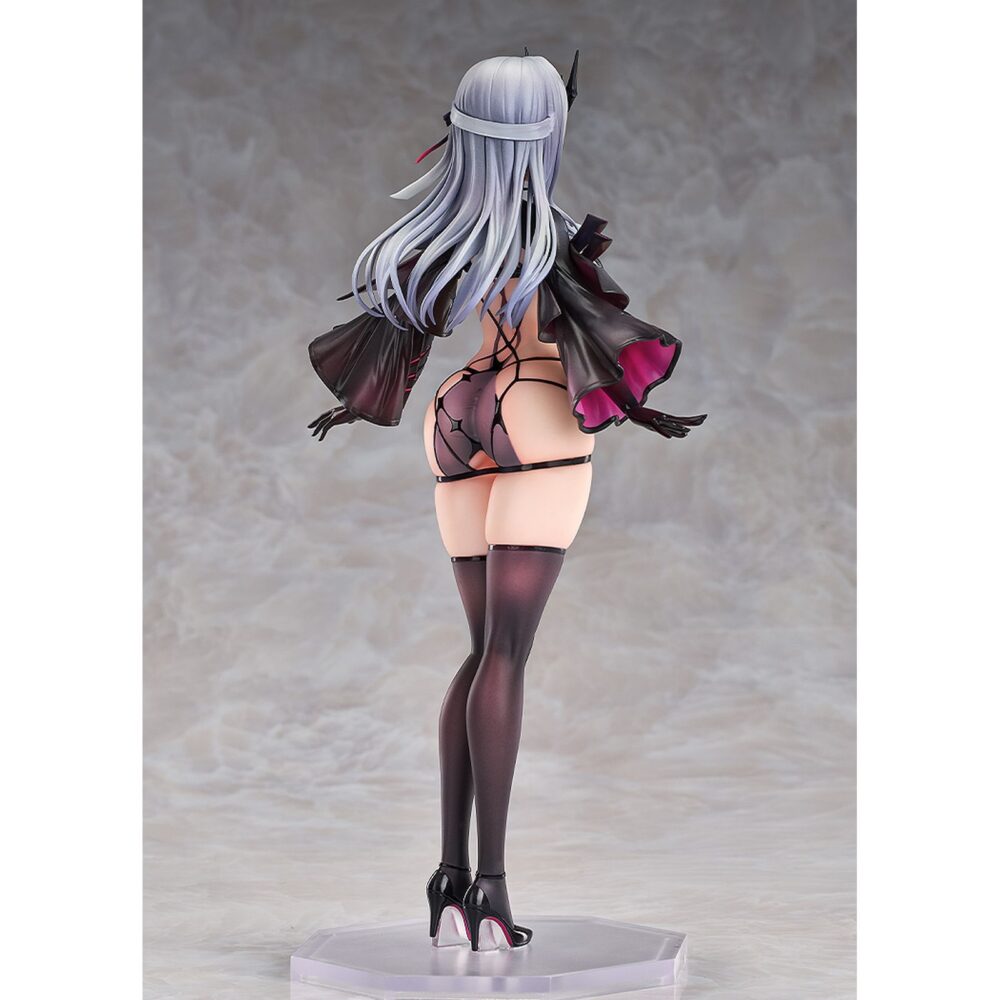Modernia second affection goddess of victory: nikke 1/7. Good smile arts shanghai presenta la figura de modernia, inspirada en el videojuego para teléfonos móviles "goddess of victory: nikke". La antagonista, miembro del escuadrón los herejes, se presenta en su versión second affection con un alto nivel de detalle tanto en pintura como en esculpido. Mide aproximadamente 25 cm a escala 1/7 e incluye 1x falda extraíble y 2x partes mecánicas flotantes con sus bases transparentes. Cuenta con una base octagonal transparente para su exposición.