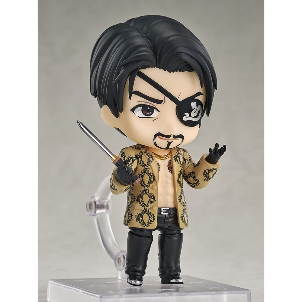 Goro majima yakuza nendoroid. Good smile arts shanghai suma a la colección nendoroid la figura del imprevisible goro majima, basada en este personaje recurrente de la saga de videojuegos "yakuza". Mide aproximadamente 10 cm e incluye 2x placas faciales intercambiables (sonriente y carcajada), 1x bate metálico, 1x megáfono, 1x casco de construcciones majima, 1x daga demonfire y otras partes opcionales para poses. Cuenta con base cuadrada transparente y soporte para su exposición.