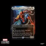BATTLE-DAMAGED SPIDER-MAN MARVEL LEGENDS MAGIC: THE GATHERING. Hasbro incorpora a su línea Marvel Legeds esta figura de Spider-Man con daños de batalla, inspirada en el personaje de los comics de Marvel. Con más de 20 puntos de articulación y una altura de 15 cm, cuenta con diferentes accesorios: 1x cabeza alternativa sin máscara, 2x manos lanzando lanzatelarañas, 2x manos trepando muros, 1x telaraña y 1x escudo de telaraña. Al tratarse de una colaboración entre Hasbro y Wizards of the Coast se incluye la carta metalizada exclusiva "Spectacular Spider-Man" para el juego de cartas coleccionables Magic: The Gathering. Se presenta en una caja ilustrada con ventana. UNIDADES LIMITADAS.