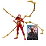 MARY JANE WATSON (IRON SPIDER) MARVEL LEGENDS MAGIC: THE GATHERING. Hasbro añade a su colección Marvel Legends esta figura de Mary Jane Watson con el traje de Iron Spider, basada en el personaje de los comics de Marvel. Con más de 20 puntos de articulación y una altura de 15 cm, cuenta con diferentes accesorios: 1x cabeza alternativa con máscara, 2x manos lanzando telarañas y 4x patas móviles del traje Iron Spider. Al tratarse de una colaboración entre Hasbro y Wizards of the Coast se incluye la carta metalizada exclusiva "Iron Spider, Stark Upgrade" para el juego de cartas coleccionables Magic: The Gathering. Se presenta en una caja ilustrada con ventana. UNIDADES LIMITADAS.