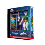 MAN-WOLF MARVEL LEGENDS MAGIC: THE GATHERING. Hasbro incorpora a su colección Marvel Legends esta figura de Man-Wolf con daños de batalla, inspirada en el personaje de los comics de Marvel. Con más de 20 puntos de articulación y una altura de 15 cm, cuenta con diferentes accesorios: 2x manos intercambiables, 1x espada sagrada de Stargod, 1x arco, 1x flecha y 1x carcaj. Al tratarse de una colaboración entre Hasbro y Wizards of the Coast se incluye la carta de doble cara metalizada exclusiva "Colonel John Jameson / Man-Wolf" para el juego de cartas coleccionables Magic: The Gathering. Se presenta en una caja ilustrada con ventana. UNIDADES LIMITADAS.