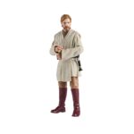OBI-WAN KENOBI BLACK SERIES STAR WARS REVENGE OF THE SITH. Hasbro presenta dentro de la colección The Black Series la figura de Obi-Wan Kenobi, basada en su papel en "Star Wars: Revenge of the Sith" ("Star Wars: La venganza de los Sith" en España). Mide 15 cm y cuenta con múltiples puntos de articulación para recrear escenas de acción. Incluye su icónico sable de luz como accesorio. El diseño fotorrealista aporta gran fidelidad al personaje. Se presenta en una caja con ventana. UNIDADES LIMITADAS.