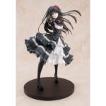 KURUMI TOKISAKI: FANTASIA 30TH ANNIVERSARY RENEWAL PACKGE EDITION DATE A LIVE 1/7. Kadokawa lanza la figura de Kurumi Tokisaki, una de las heroínas del anime "Date A Live", en su versión conmemorativa Fantasia 30th Anniversary. Con una altura aproximada de 25 cm y a escala 1/7 está basada en la Ilustración del volumen 11 del manga original, que muestra a Kurumi tal y como era cuando conoció al protagonista, Shido Itsuka. La forma del cabello y la falda le dan dinamismo. Incluye 1x rostro sin parche para que se pueda exhibir de manera alternativa y cuenta con una base circular negra que le proporciona estabilidad.