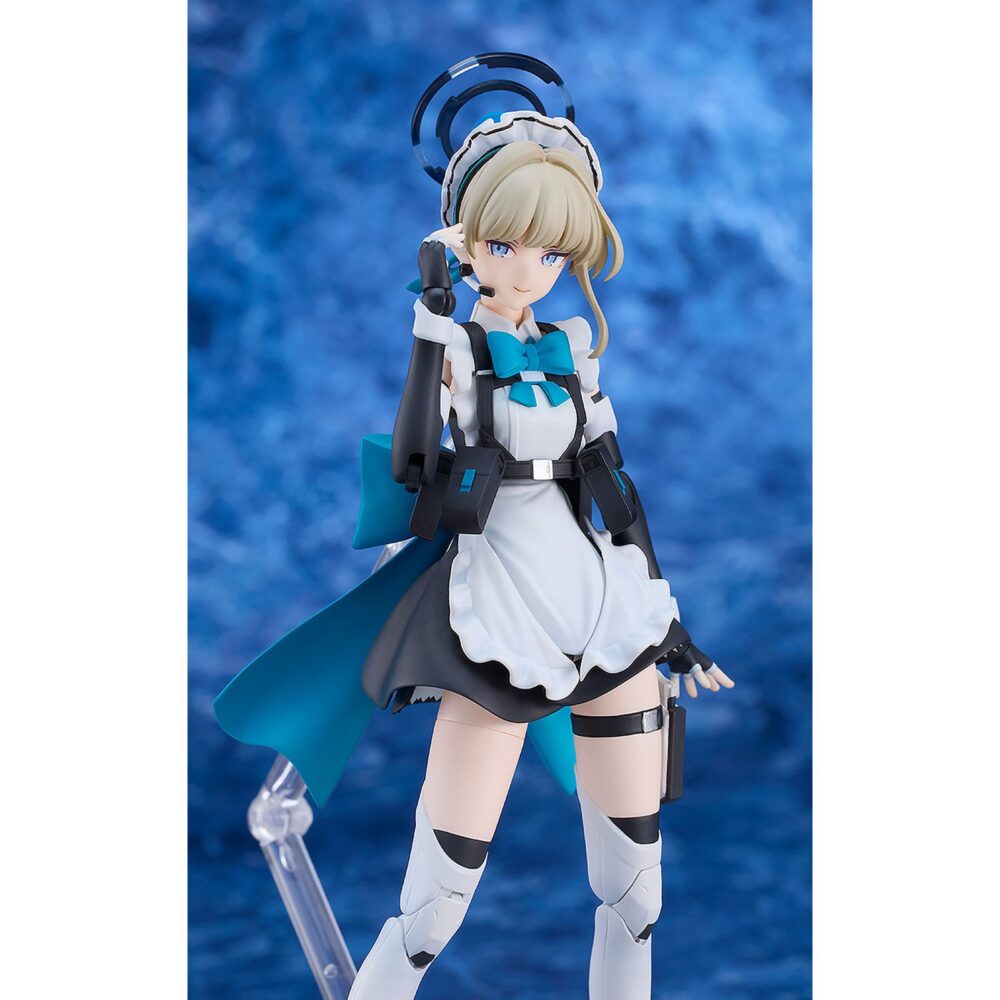 Toki asuma figura blue archive plamatea. Max factory reincorpora a su línea plamatea el set de montaje a escala de toki asuma, miembro de la agencia secreta de espionaje c&c del videojuego "blue archive". Una vez montada esta maqueta articulada mide aproximadamente 17 cm. Incluye 3x placas faciales (seria, sonriente y de batalla), 1x arma exclusiva de toki, 1x arma secret time, 1x pistola con funda ajustable para el muslo, 1x maletín y otras partes intercambiables para diferentes poses. Incluye piezas prepintadas, lo que facilita recrear el montaje. Cuenta con una base articulada hexagonal transparente para su exposición.