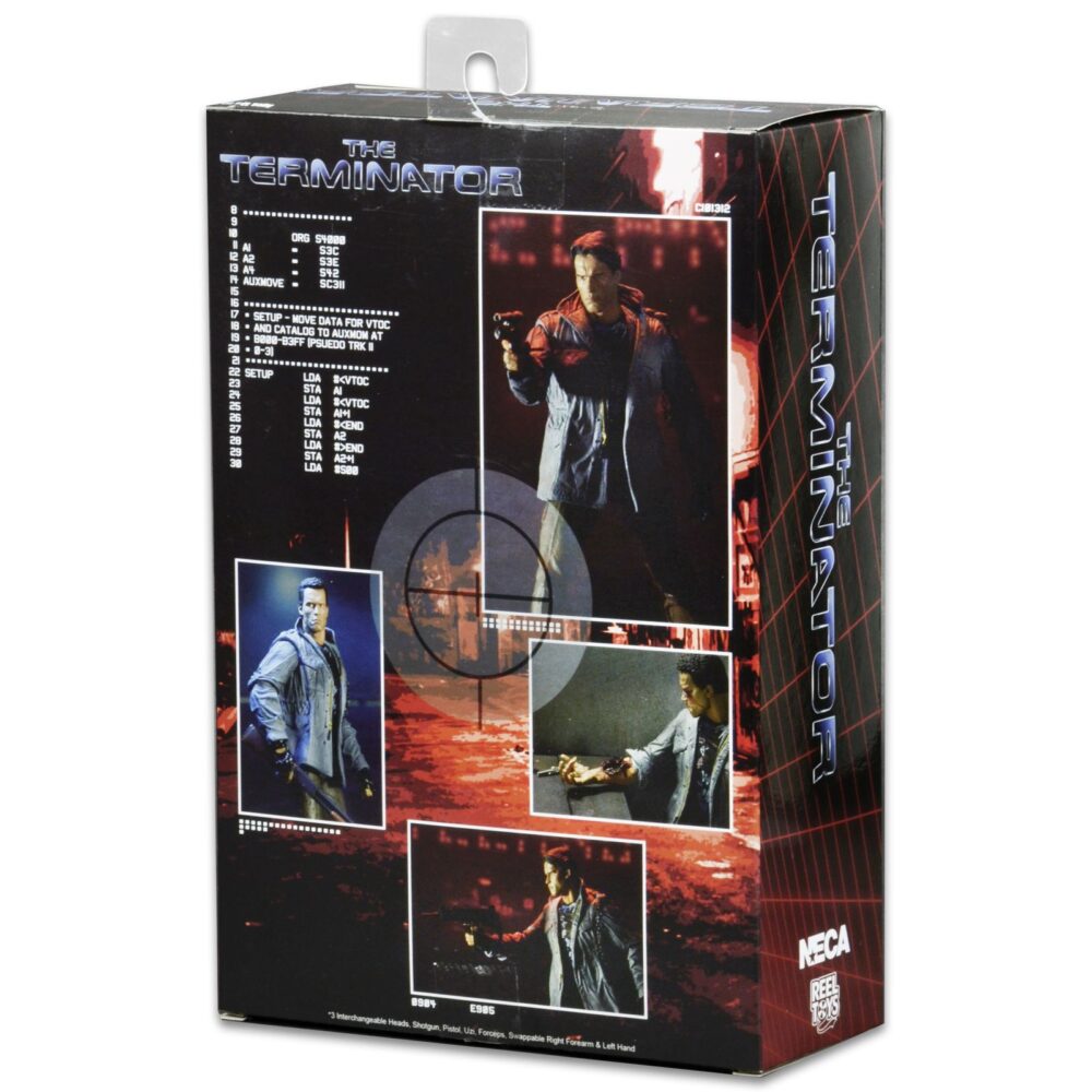 Ultimate t-800 (tech noir) the terminator. Neca incorpora a su catálogo ultimate la figura del t-800 basado en su personaje en la película original de 1984 interpretado por arnold schwarzenegger, "the terminator". Este modelo, en su versión tech noir mide aproximadamente 18 cm y presenta más de 25 puntos de articulación. Incluye 3x cabezas intercambiables, 1x antebrazo derecho alternativo, 1x mano intercambiable, 2x herramientas quirúrgicas y un arsenal de armas. La figura luce el icónico atuendo punk con cadena metálica, fiel al diseño visto en la escena del club nocturno tech noir. Se presenta en una caja con ventana.