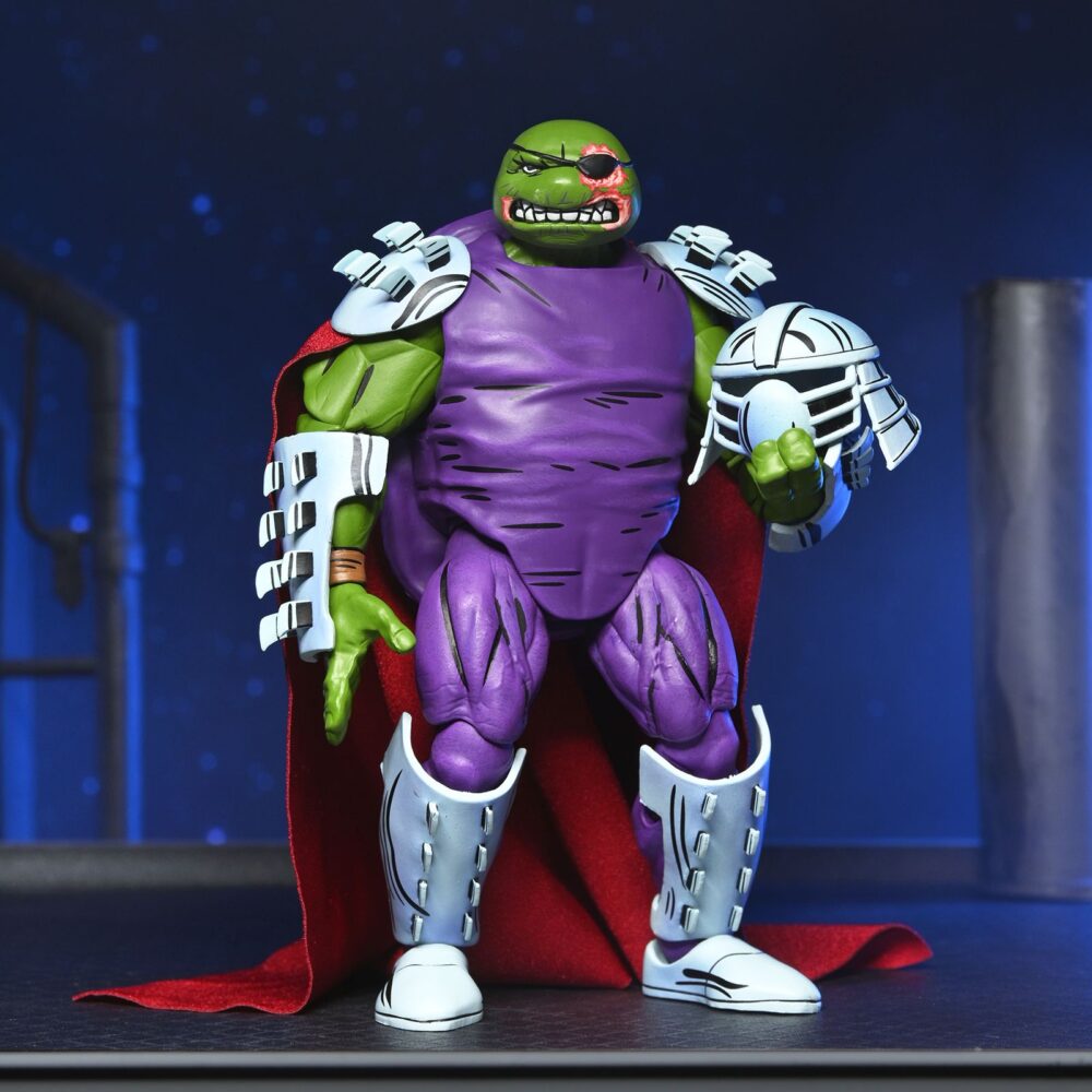 Raphael as shredder teenage mutant ninja turtles mirage comics. Neca lanza la figura de raphael, representando el rol de shredder, basada en su aparición en los comics originales de mirage studios creados por eastman y laird “teenage mutant ninja turtles” (“las tortugas ninja” en españa). Esta figura de articulada a escala de 18 cm de altura presenta un esculpido totalmente nuevo e incluye 2x cabezas intercambiables (dañada y con parche), 1x capa de tela, 1x casco extraíble, 5x manos adicionales, 2x sais, 1x jarra y 1x vaso. Se presenta en embalaje para coleccionistas con ilustraciones de kevin eastman con ventana y solapa frontal.