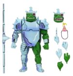 CYBORG DONATELLO TEENAGE MUTANT NINJA TURTLES MIRAGE COMICS. Neca suma a su catálogo la figura de Cyborg Donatello, basada en la saga "Urban Legends" de los cómics de "Teenage Mutant Ninja Turtles" (“Las Tortugas Ninja” en España) de Mirage Studios por Eastman y Laird. Esta figura de articulada a escala de 18 cm de altura incorpora un esculpido totalmente nuevo e incluye 2x cabezas intercambiables, 1x sombrero de fiesta, 1x mano-cuchillo robótica, 4x manos adicionales y 1x bastón robótico. Se presenta en embalaje para coleccionistas con ilustraciones de Kevin Eastman con ventana y solapa frontal.