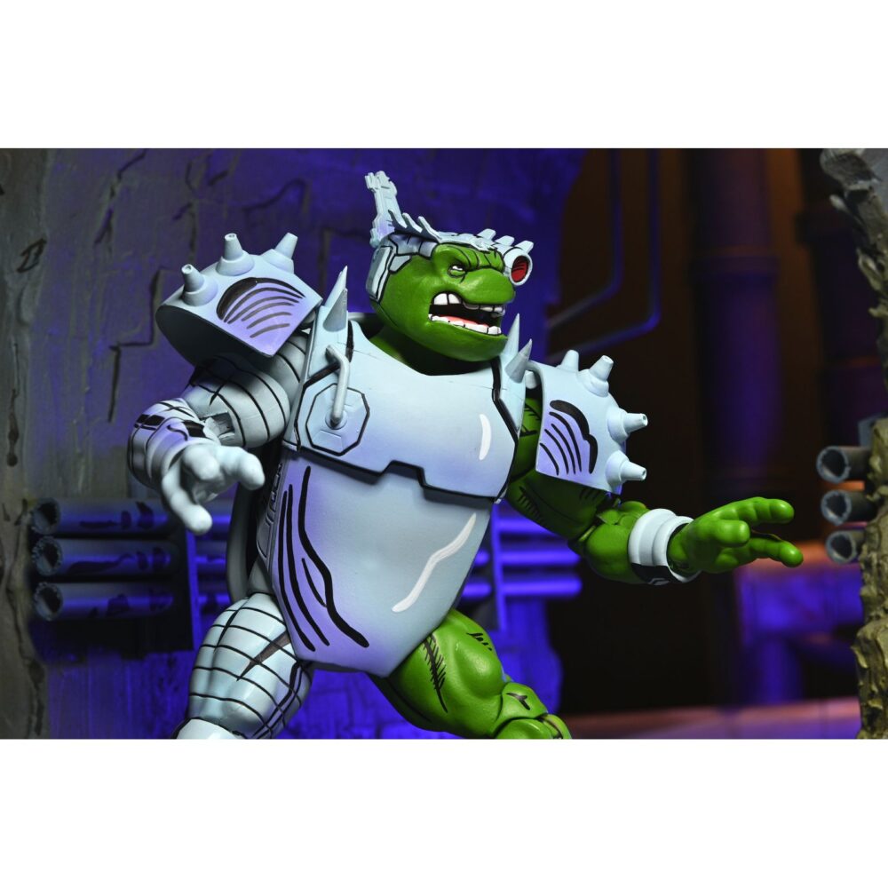 Cyborg donatello teenage mutant ninja turtles mirage comics. Neca suma a su catálogo la figura de cyborg donatello, basada en la saga "urban legends" de los cómics de "teenage mutant ninja turtles" (“las tortugas ninja” en españa) de mirage studios por eastman y laird. Esta figura de articulada a escala de 18 cm de altura incorpora un esculpido totalmente nuevo e incluye 2x cabezas intercambiables, 1x sombrero de fiesta, 1x mano-cuchillo robótica, 4x manos adicionales y 1x bastón robótico. Se presenta en embalaje para coleccionistas con ilustraciones de kevin eastman con ventana y solapa frontal.