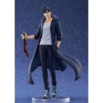 SUNG JINWOO SOLO LEVELING POP UP PARADE L. Good Smile Company incorpora a su línea Pop Up Parade L la figura de Sung Jinwoo, protagonista del anime "Solo Leveling". Muestra al personaje con su daga y con el cabello y chaqueta ondeando, lo que le aporta dinamismo. Esta figura estática de aproximadamente 24 cm combina una presencia impactante con la accesibilidad de la colección e incluye base circular transparente para exposición.