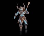 J´AKULL IRONBONES MYTHIC LEGIONS HORROR OF EINSAMALL. Aunque técnicamente no reside en Einsamall, el orco de la tundra llamado J'akull Huesos de Hierro es muy conocido en esa remota comunidad. Un cazador curtido que reside en los picos helados de las Tierras del Norte, J'akull Huesos de Hierro va y viene a su antojo, y la mayoría lo evita por temor a despertar su temperamento impredecible. Mientras un horror desconocido acecha las gélidas tierras de Einsamall, las sospechas recaen sobre J'akull Huesos de Hierro. Refugiado en su guarida oculta, reúne sus armas y se prepara para lidiar con las acusaciones de sus vecinos de una vez por todas.