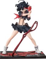 RYUKO MATOI: TRANSFORMATION KILL LA KILL 1/7. Good Smile Arts Shanghai presenta esta figura de Ryuko Matoi con su uniforme Sailor Senketsu, muestra a la protagonista del anime "Kill la Kill" en el momento de su transformación. La figura mide aproximadamente 23 cm a escala 1/7 y captura el instante de forma dinámica gracias al esculpido de su ropa y pelo. Incluye base expositora con el logotipo del anime y el aspecto de estar rota por la espada tijera.