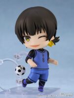 BACHIRA MEGURU BLUE LOCK NENDOROID. La Figura Nendoroid Bachira Meguru, de la emocionante serie Blue Lock, captura al enérgico y carismático delantero en un formato chibi articulado de 10 cm, creado por Good Smile Company. Esta figura incluye expresiones intercambiables que reflejan la personalidad única de Bachira, como su icónica sonrisa traviesa y un rostro decidido para recrear momentos clave de la serie. Además, viene con accesorios como un balón de fútbol y partes para poses dinámicas, perfectas para mostrar su estilo de juego impredecible. Diseñada con atención al detalle, esta Nendoroid es una representación fiel del espíritu competitivo y la pasión de Bachira, convirtiéndola en un artículo imprescindible para los fans de Blue Lock y coleccionistas de figuras Nendoroid. Hazte con Bachira Meguru y deja que su energía y creatividad impulsen tu colección al siguiente nivel.
