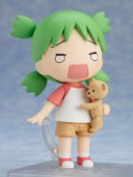 YOTSUBA KOIWAI YOTSUBA&! NENDOROID. Good Smile introduce a su catálogo Nendoroid la figura articulada de Yotsuba Koiwai, de la obra "Yotsuba&!". Está fabricada en ABS y PVC pintado, mide aproximadamente 10 cm de altura e incluye base con soporte transparente para su exposición. Cuenta con 5x placas faciales (estándar, sonriente, enfadada, llorando y con expresión ausente). Entre los accesorios se incluyen 1x peluche Juralumin, 1x bolso, 1x bote de pintura, 1x brocha y partes adicionales para exponerla sentada.