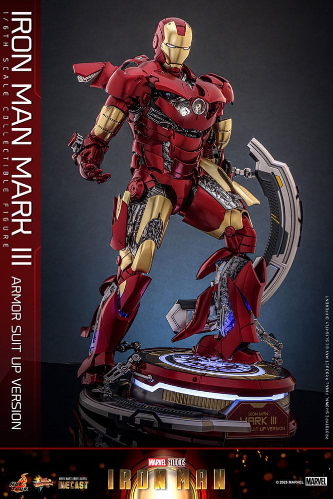 Iron man mark iii (armor suit up version) marvel movie masterpiece hot toys 1/6.  hot toys se complace en anunciar la figura coleccionable a escala 1/6 de iron man mark iii (versión con armadura), que captura el icónico momento de iron man cuando tony stark prueba por primera vez su elegante y poderosa armadura. Esta edición eleva el clásico estilo con placas de armadura abatibles cuidadosamente diseñadas y nuevos detalles mecánicos internos, ofreciendo la experiencia de coleccionista definitiva. Esta figura marca un hito para hot toys, es la primera en presentar una escultura de cabeza con casco de tony stark con globos oculares giratorios separados, brindando una expresión auténtica y dinámica a su exhibición de iron man. Los componentes de la armadura en el pecho, las aletas de aire de la espalda, los hombros, la parte superior de los brazos, el abdomen, la espalda baja, los muslos, las espinillas y las pantorrillas se pueden abrir para simular el proceso dinámico de ponerse el traje.