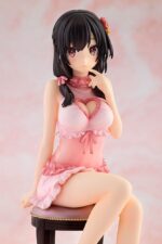 YUNYUN LIGHT NOVEL NEGLIGEE VERSION KONO SUBARASHII SEKAI NI SYUKUFUKU WO! Kadokawa presenta la figura de Yunyun en su versión Light Novel Negligee, basada en una ilustración especial por el 10.º aniversario de "KonoSuba: God's Blessing on This Wonderful World!". Esta figura mide aproximadamente 15,5 cm y está fabricada en plástico pintado. Muestra a Yunyun con una expresión tímida y un conjunto de lencería semitransparente que revela parte del abdomen. Incluye base para exposición.  Ideal para exponer con MEGUMIN LIGHT NOVEL CATGIRL MAID VERSION KONO SUBARASHII SEKAI NI SYUKUFUKU WO! (Se venden por separado).