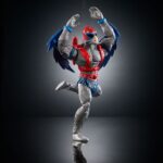STRATOS MASTERS OF THE UNIVERSE MASTERVERSE VINTAGE COLLECTION. Mattel presenta la nueva colección Origins para la serie Masters of the Universe. Se trata de una revisión actualizada de las figuras originales de los años 80 basadas en este mundo ficticio de Sword & Sorcery y SciFi. Un mismo diseño con mejoras de producción, detalle y con más posibilidades de articulación. Están hechas en PVC y mide unos 18 cm.