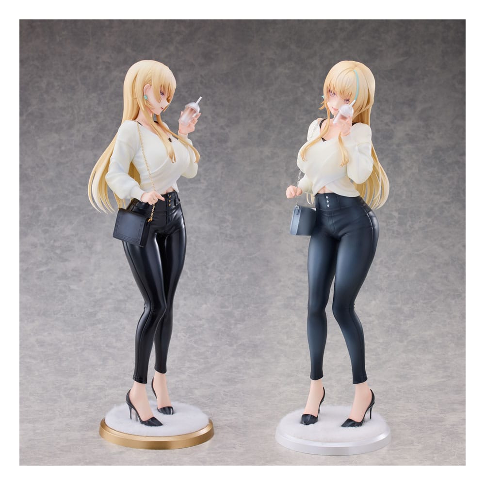 Aoi koigakubo illustrated by fujiko set edition 1/4. Aoi koigakubo es un personaje original creado por la ilustradora fujiko, ¡y ahora puede formar parte de tu colección de figuras gracias a otherwhere! Está muy contenta de poder conocerte en su día libre: su cabello rubio pálido brilla bajo la luz del sol, lo que la hace destacar entre la multitud. Las mechas azules de su cabello y los pendientes de mariposa a juego realzan aún más su belleza fresca y natural, y su blusa ligeramente holgada no puede ocultar su voluptuosa figura. ¡sus pantalones ajustados acentúan maravillosamente sus curvas para captar también tu mirada! Esta edición especial incluye dos figuras, una de cada uno de los dos tipos disponibles, además de los artículos adicionales que acompañan a cada figura. También se incluyen las bases para cada figura. Además, es una figura a escala 1/4, por lo que causará una gran impresión cuando la expongas. ¡pídela hoy mismo para tu colección!