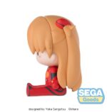 ASUKA PLUG SUIT EVANGELION: NEW THEATRICAL EDITION FUWA PETIT CHIBI. Minifigura de la película animada "Evangelion: New Theatrical Edition". Mide 8 cm. Ofrece una versión adorable de la piloto del EVA-02 en formato miniatura. Con 8 cm de altura, esta figura estilo chibi presenta a Asuka con su característico plug suit rojo de Evangelion New Theatrical Edition, destacando un diseño compacto, expresivo y lleno de encanto para los fans de la saga.